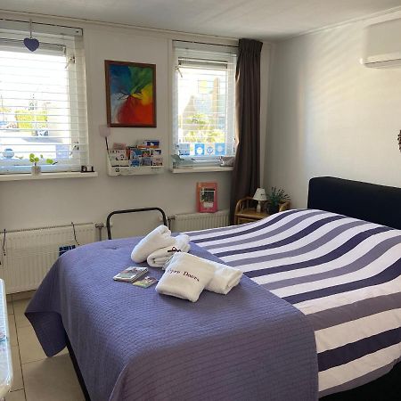 Guest House Open Doors Almere Bagian luar foto