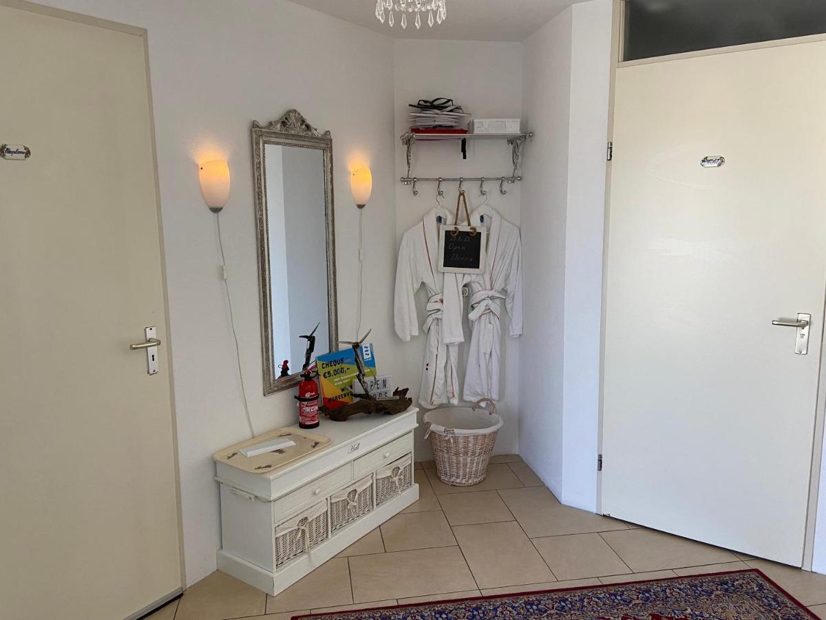 Guest House Open Doors Almere Bagian luar foto