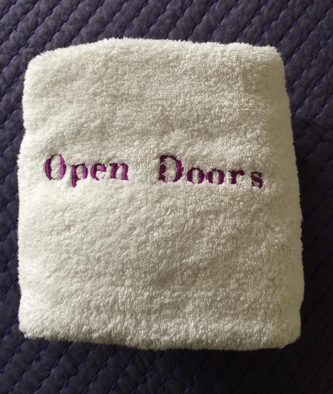 Guest House Open Doors Almere Bagian luar foto
